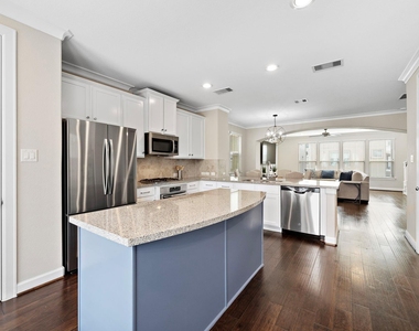 1510 Brayson Oaks Place - Photo Thumbnail 10