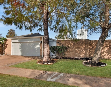 8518 Furlong Lane - Photo Thumbnail 33