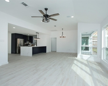 8518 Furlong Lane - Photo Thumbnail 8