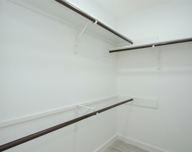 8518 Furlong Lane - Photo Thumbnail 24