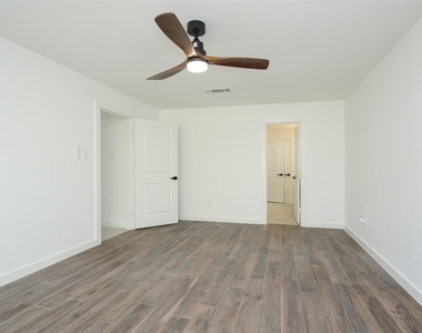 8518 Furlong Lane - Photo Thumbnail 21