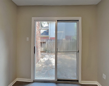 3418 Creek Manor Drive - Photo Thumbnail 6