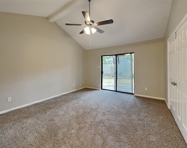 3418 Creek Manor Drive - Photo Thumbnail 7