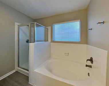 3418 Creek Manor Drive - Photo Thumbnail 10