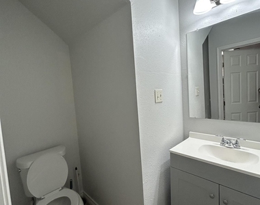 4401 Sterling Street - Photo Thumbnail 15