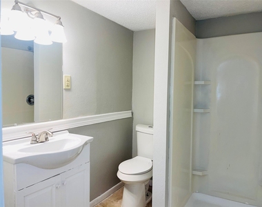 166 Sycamore Street - Photo Thumbnail 17
