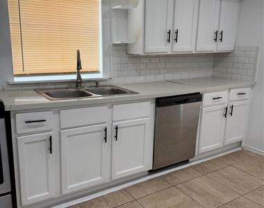 166 Sycamore Street - Photo Thumbnail 28
