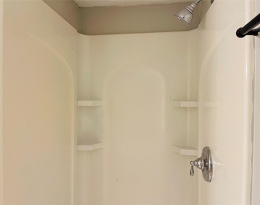 166 Sycamore Street - Photo Thumbnail 23