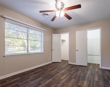 2728 Encino - Photo Thumbnail 15