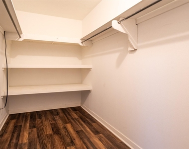2728 Encino - Photo Thumbnail 29