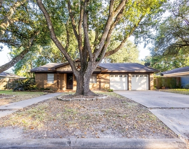 2728 Encino - Photo Thumbnail 1