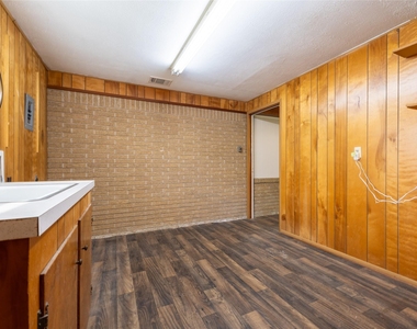 2728 Encino - Photo Thumbnail 23