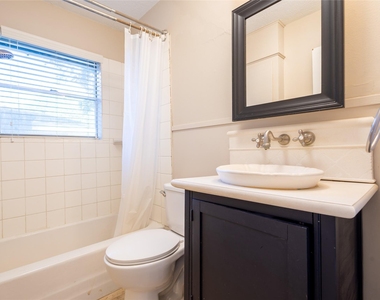 2728 Encino - Photo Thumbnail 14