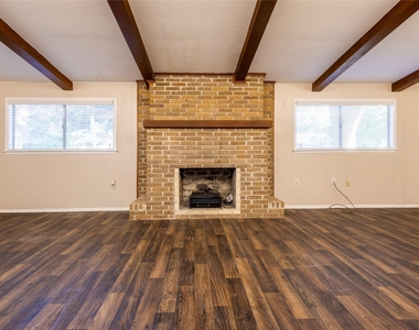 2728 Encino - Photo Thumbnail 21