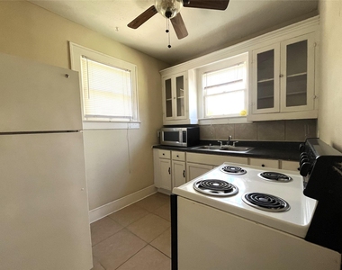 714 N 1st Street - Photo Thumbnail 4