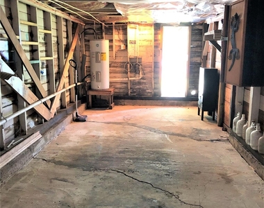 714 N 1st Street - Photo Thumbnail 11