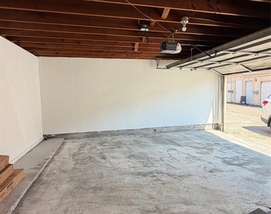 3010 Bee Cave Drive - Photo Thumbnail 11