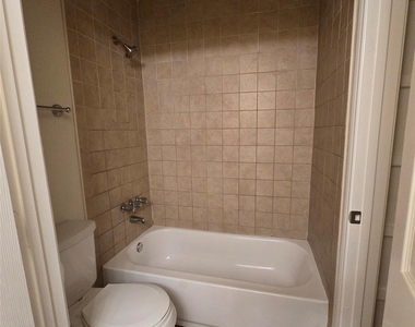 3535 Upfield Drive - Photo Thumbnail 12