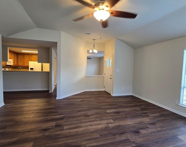 3535 Upfield Drive - Photo Thumbnail 19