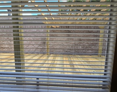 3535 Upfield Drive - Photo Thumbnail 27