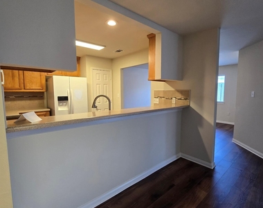 3535 Upfield Drive - Photo Thumbnail 17