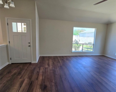 3535 Upfield Drive - Photo Thumbnail 11