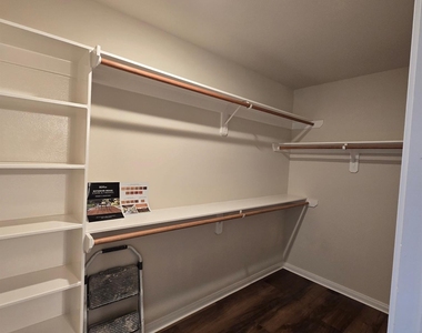 3535 Upfield Drive - Photo Thumbnail 16