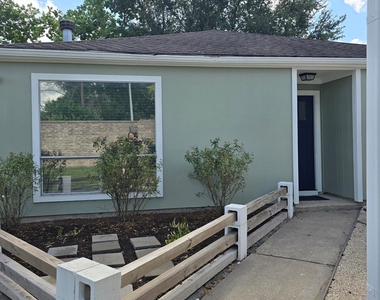 3535 Upfield Drive - Photo Thumbnail 29