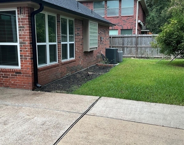 12110 Shadowpoint Drive - Photo Thumbnail 39