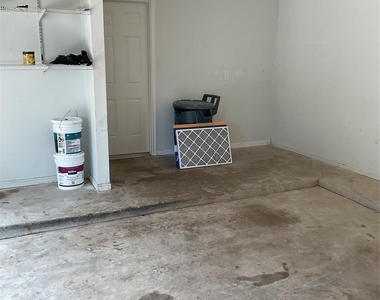 12110 Shadowpoint Drive - Photo Thumbnail 37