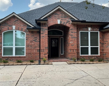 12110 Shadowpoint Drive - Photo Thumbnail 1
