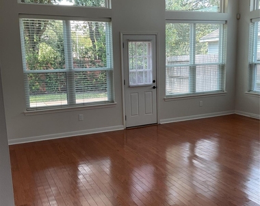 12110 Shadowpoint Drive - Photo Thumbnail 9