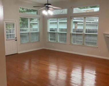 12110 Shadowpoint Drive - Photo Thumbnail 16