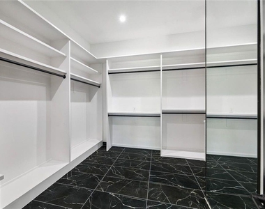 4710 Sharon Street - Photo Thumbnail 15