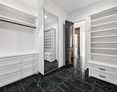 4710 Sharon Street - Photo Thumbnail 16