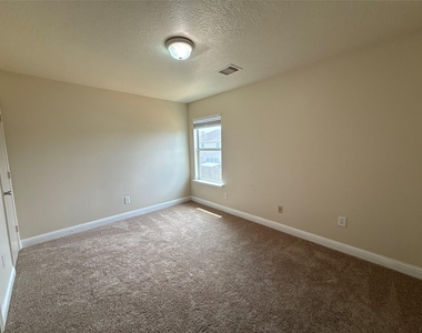 3115 Ribbon Creek Way - Photo Thumbnail 10