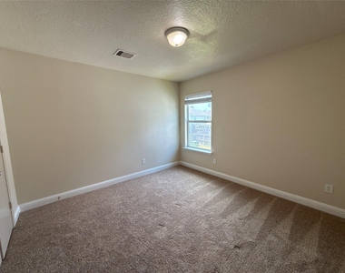 3115 Ribbon Creek Way - Photo Thumbnail 9