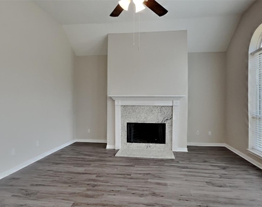 11414 Oak Lake Glen Circle - Photo Thumbnail 4