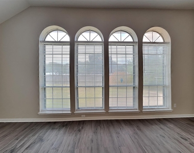 11414 Oak Lake Glen Circle - Photo Thumbnail 3