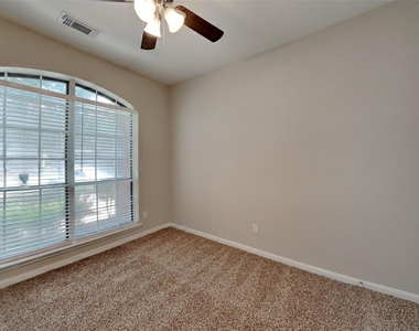 11414 Oak Lake Glen Circle - Photo Thumbnail 17