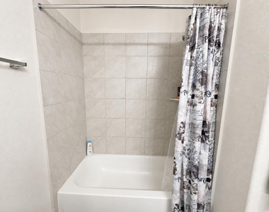 3910 Deledda Drive - Photo Thumbnail 11