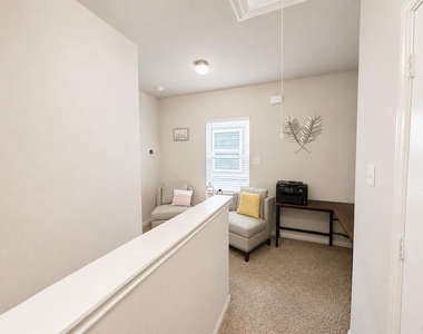 3910 Deledda Drive - Photo Thumbnail 6