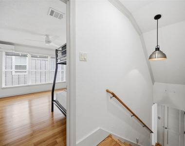 1951 Lexington Street - Photo Thumbnail 24