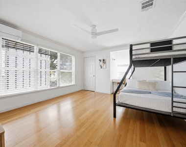 1951 Lexington Street - Photo Thumbnail 17