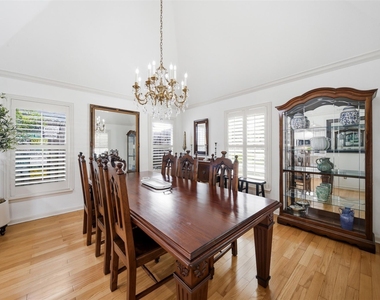1951 Lexington Street - Photo Thumbnail 4