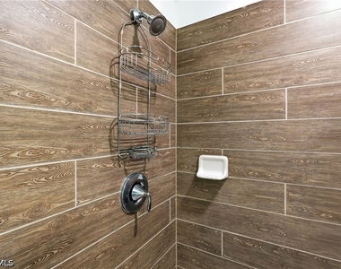 43010 Greenway Boulevard - Photo Thumbnail 17