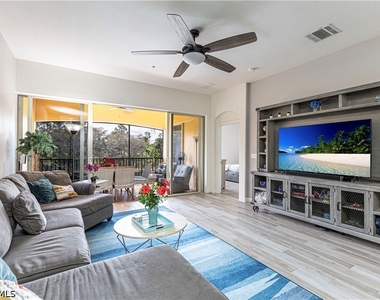 8641 Piazza Del Lago Circle - Photo Thumbnail 11