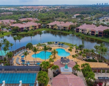 8641 Piazza Del Lago Circle - Photo Thumbnail 24
