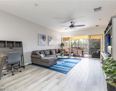8641 Piazza Del Lago Circle - Photo Thumbnail 12