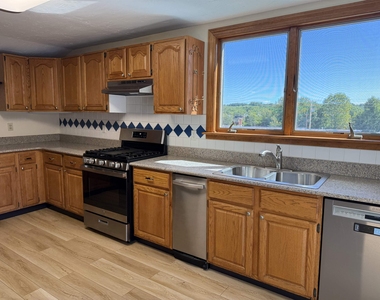 243 S Main - Photo Thumbnail 4